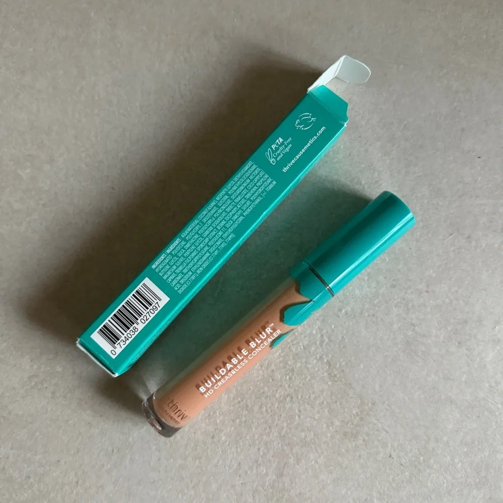 Thrive Causemetics Buildable Blur Concealer Medium Tan – Crease-Free Coverage